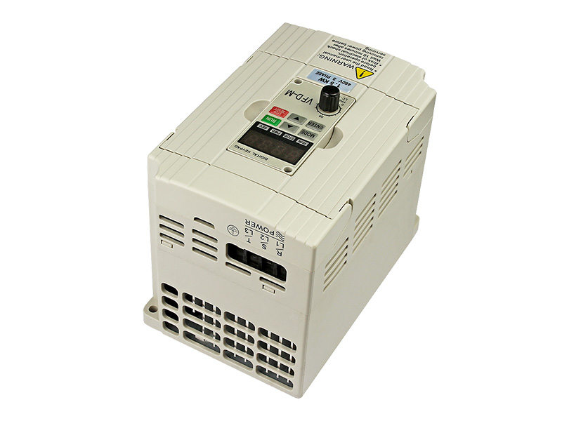 8000S通用變頻器，變頻調速器，變頻器廠家，電機變頻器，三相變頻器